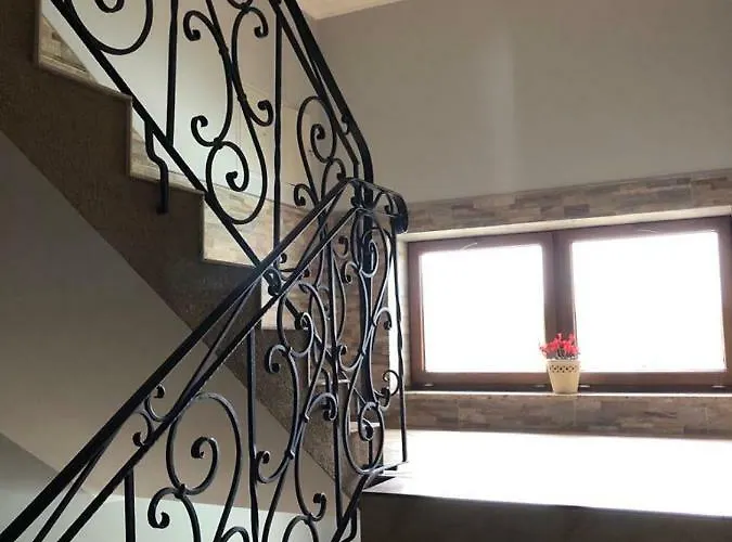 Goscinne Bursztynowa *